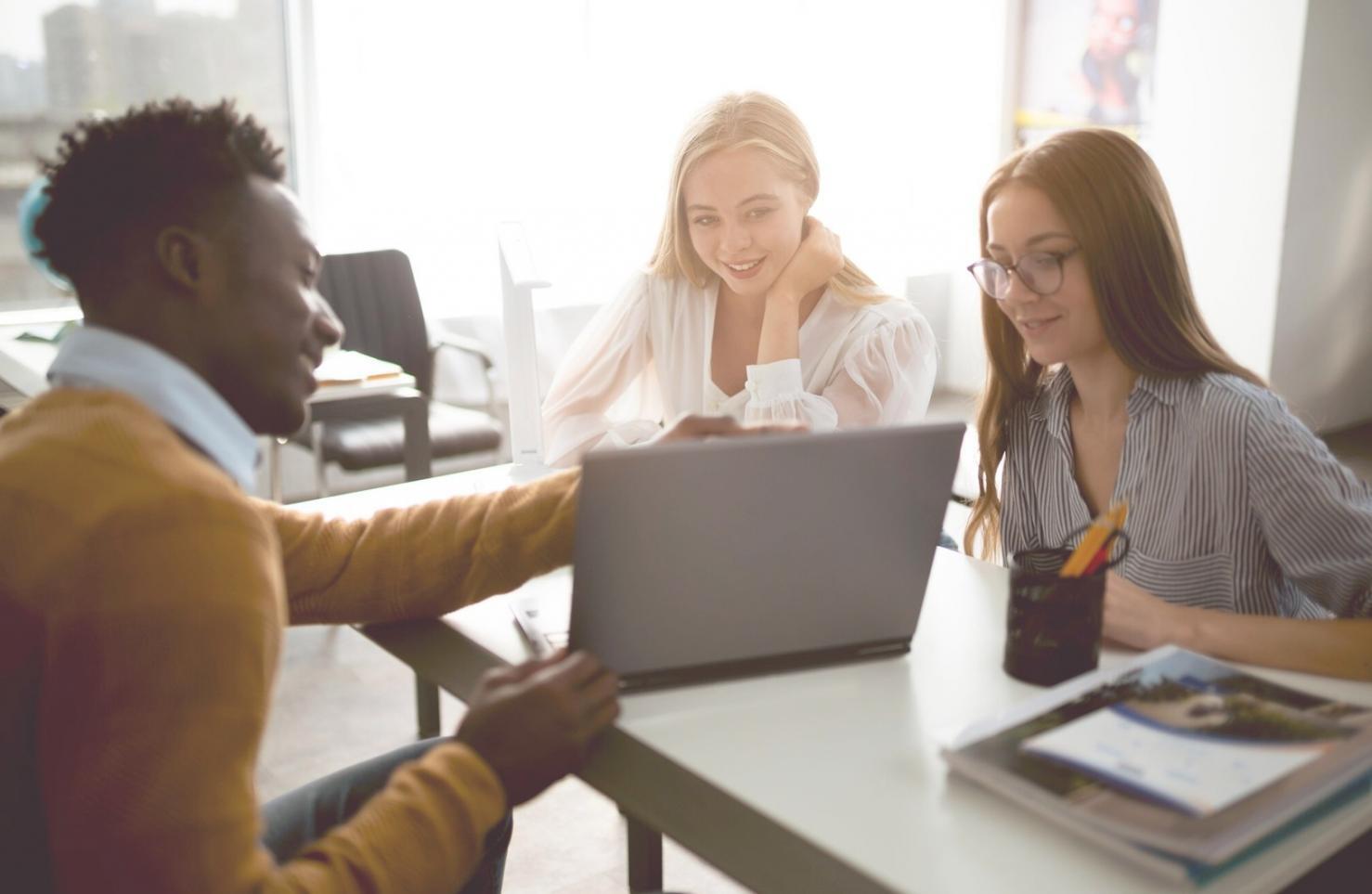 Praktische Darstellung der Lernziele und Kompetenzen im Bereich Mobile Game Performance